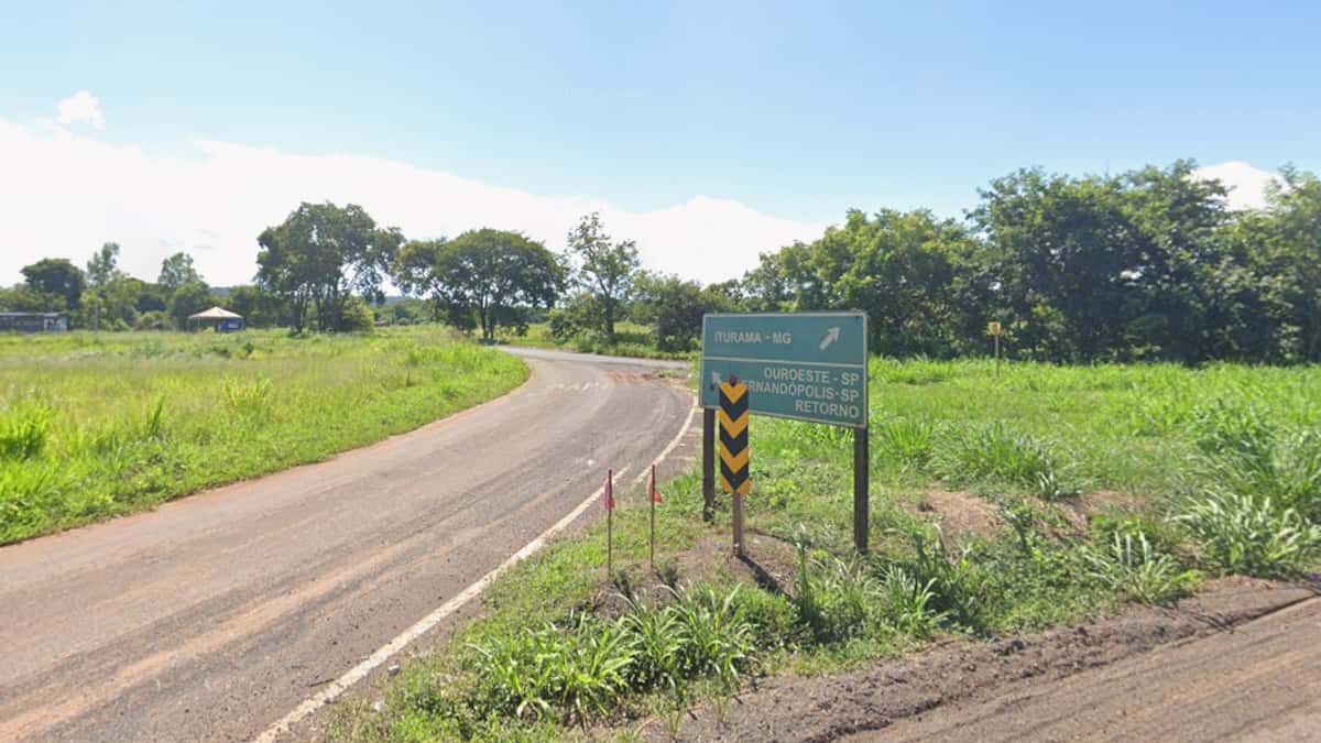 Motorista de 33 anos morre em hospital de Rio Preto (SP) após capotamento em rodovia de Ouroeste (SP)