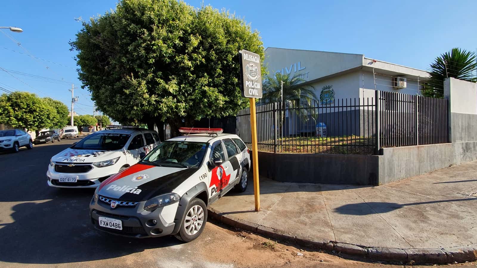 Casal é preso com quase R$ 11 mil e 2,4 kg de drogas após perseguição entre Bady Bassitt e Rio Preto (SP)