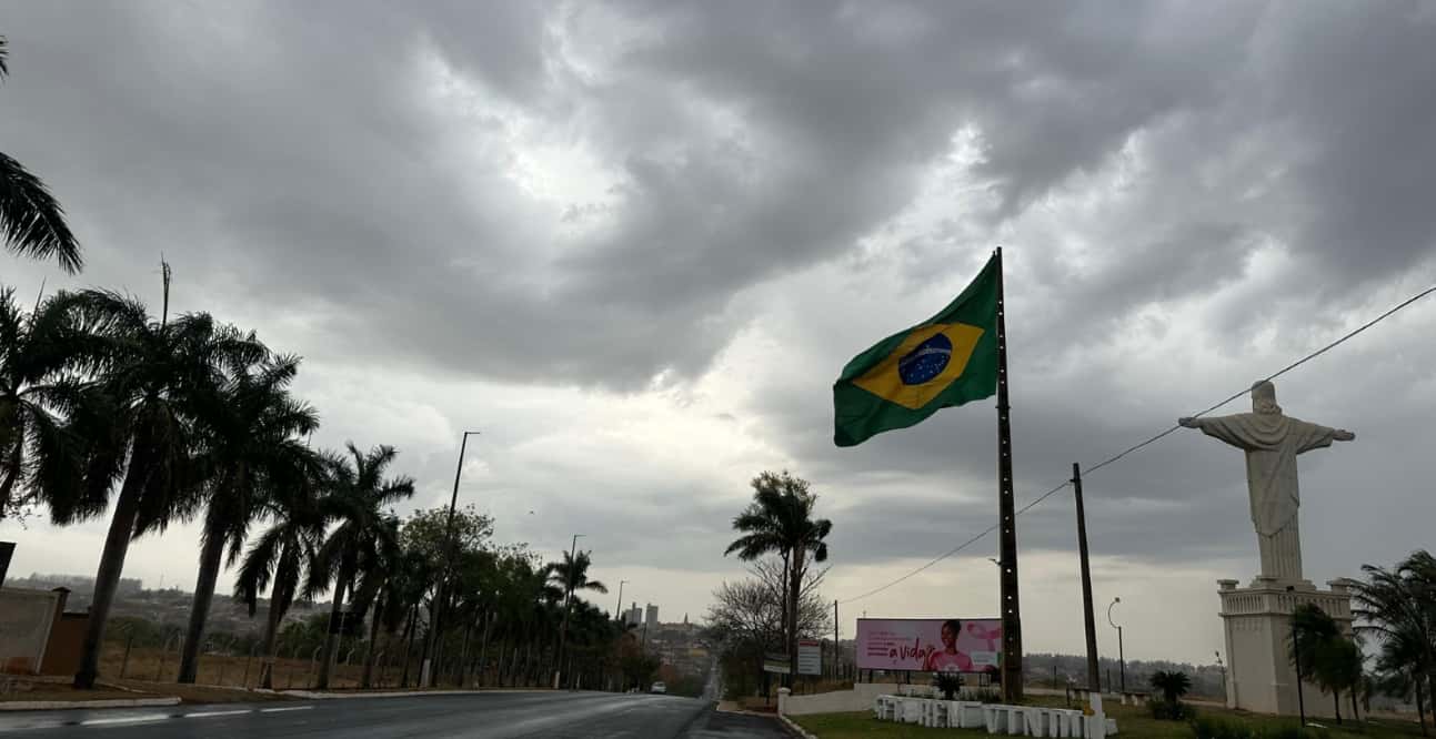 Frente fria muda o tempo e mantém previsão de chuva na região de Rio Preto até sábado